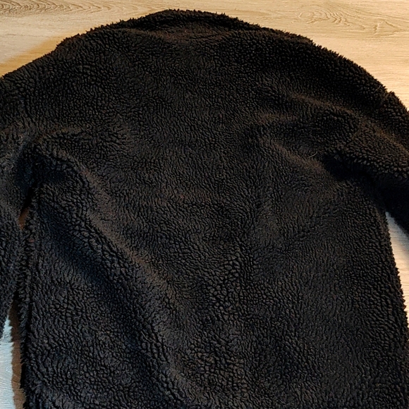 **5/$25** H&M Teddy Jacket - Picture 5 of 5